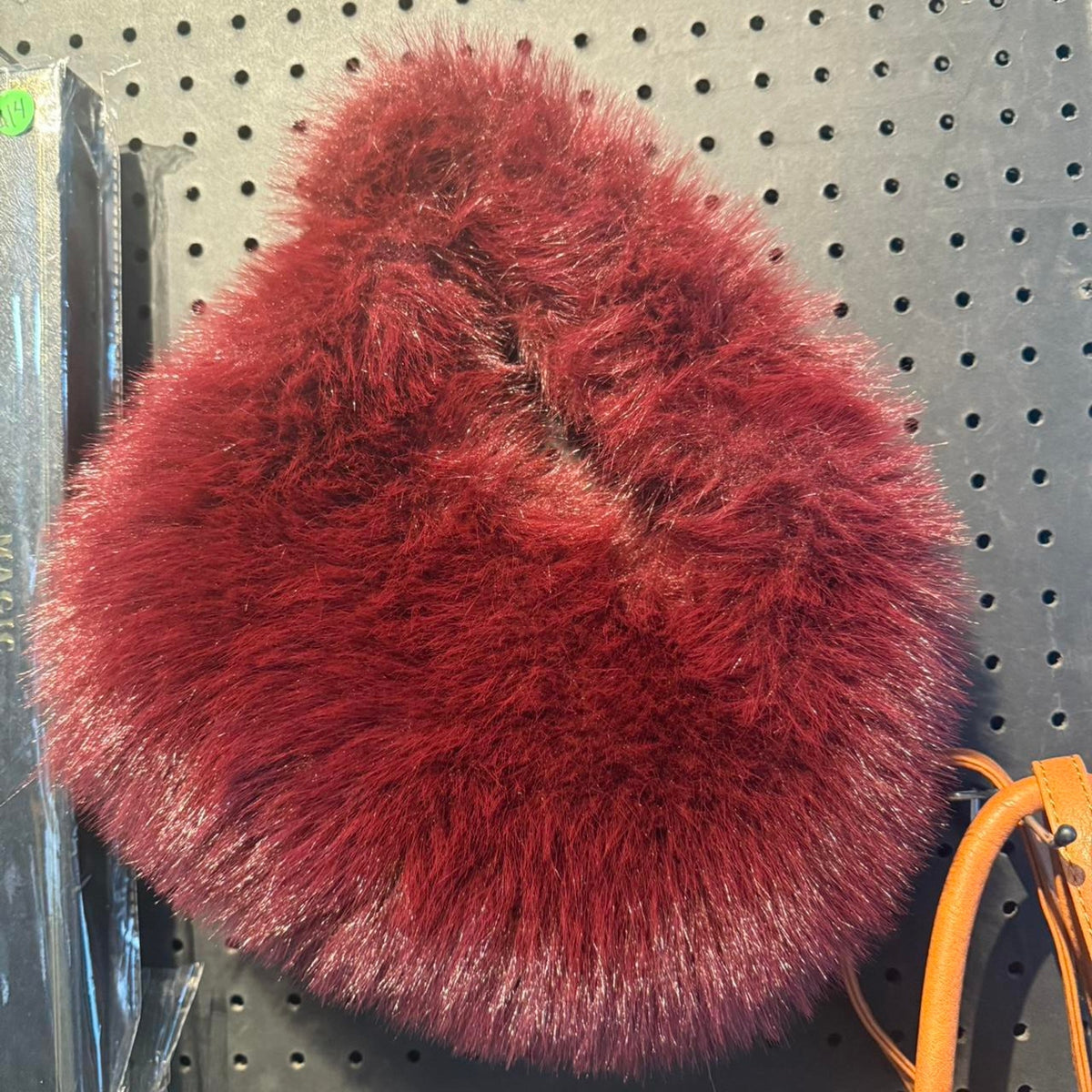 Red faux fur collar luxury purs