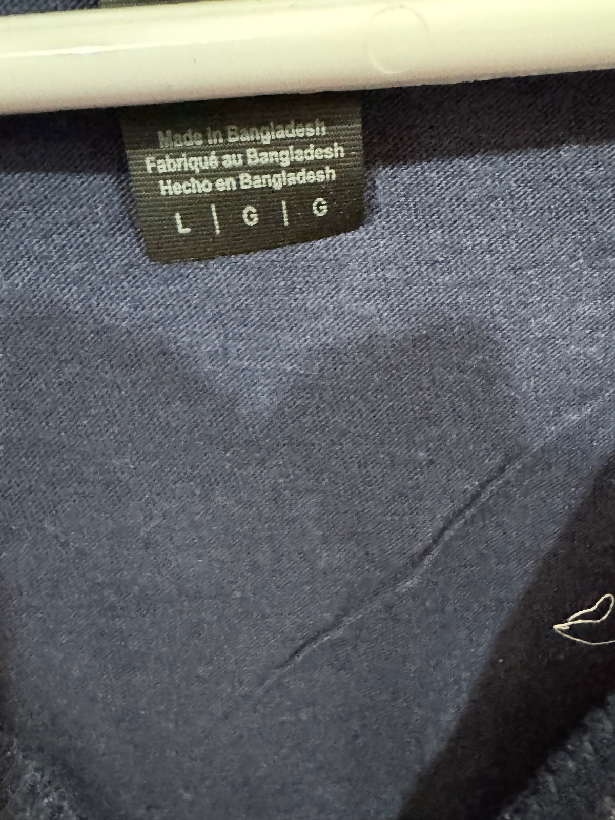 blue cotton graphic t-shirt size large featuring the yellow text "DÉPT. de la BARBERIA" printed on the back