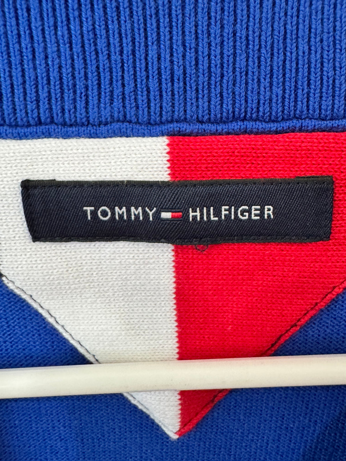 Blue Tommy Hilfiger Signature Script Colorblock Crewneck Sweater size large featuring a large embroidered logo.