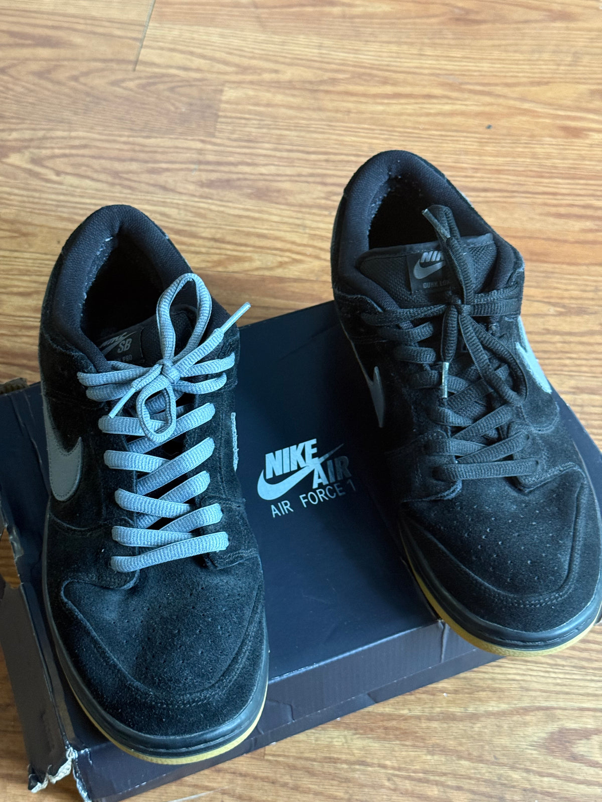Nike SB Dunk Low Pro "Fog" shoes Size 11.5 black suede grey Swoosh