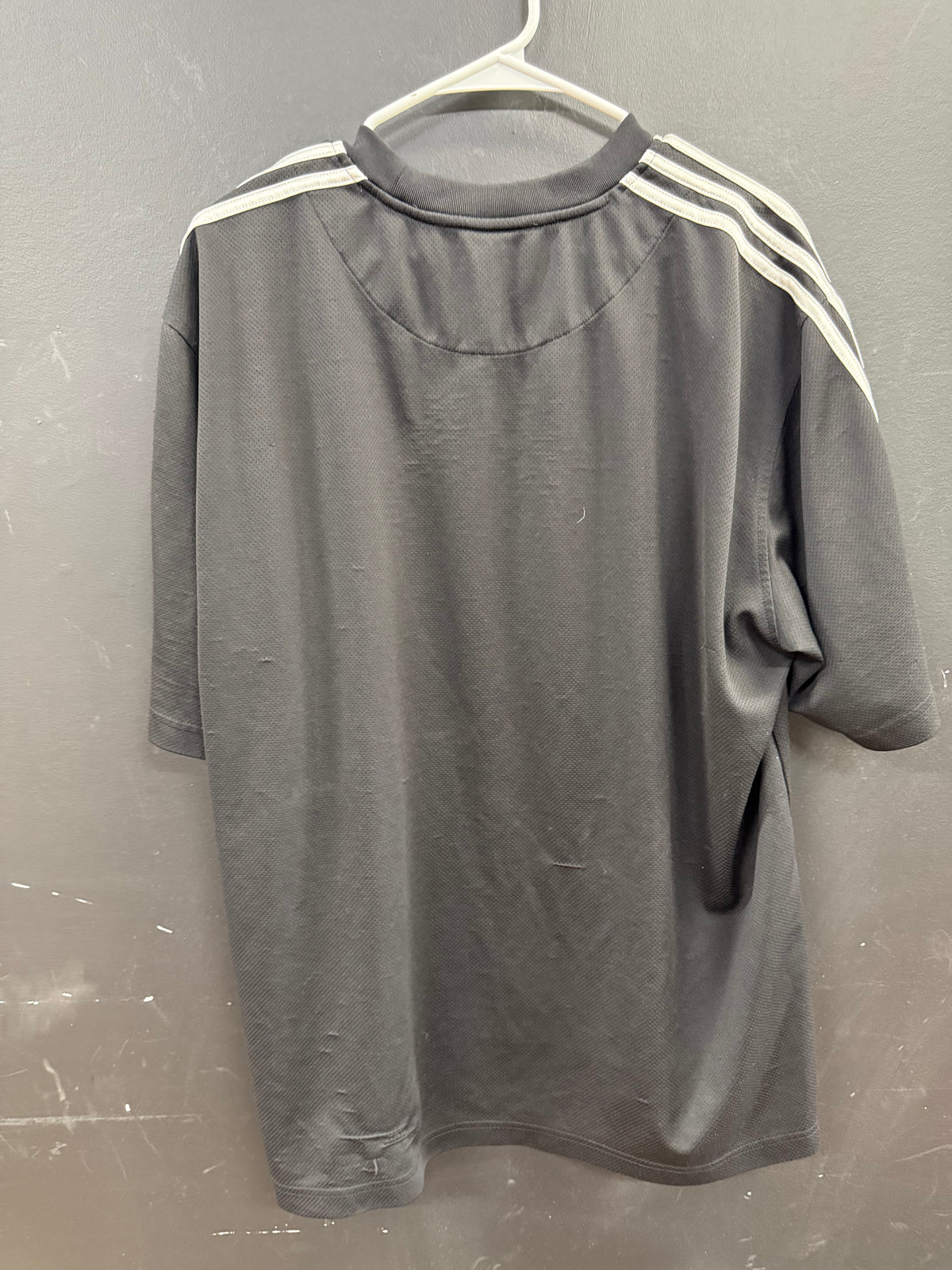 Charcoal Grey Adidas short-sleeve athletic t-shirt size xl