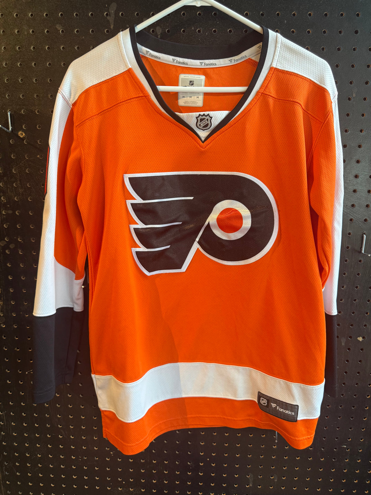 Fanatics-branded Philadelphia Flyers breakaway jersey featuring Ivan Provorov and his number 9. Size medium