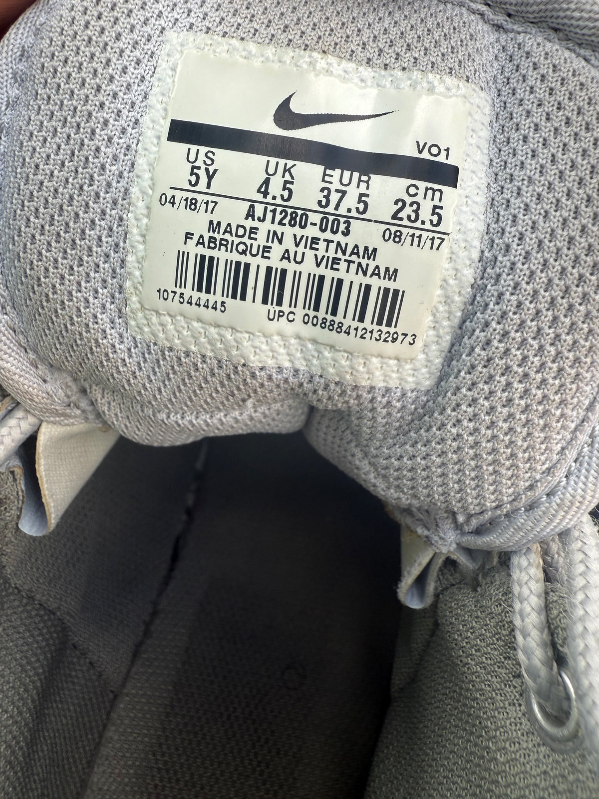 Nike Manoa gs dark stucco color way size 5 youth