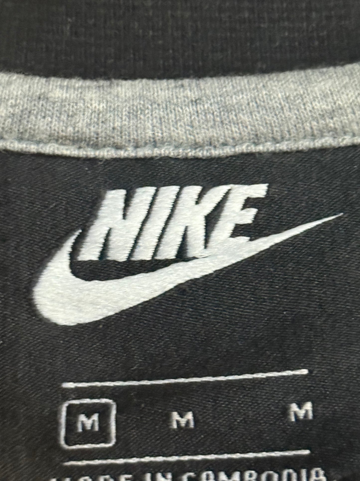 Black Nike "Just Do It" crewneck sweatshirt size medium