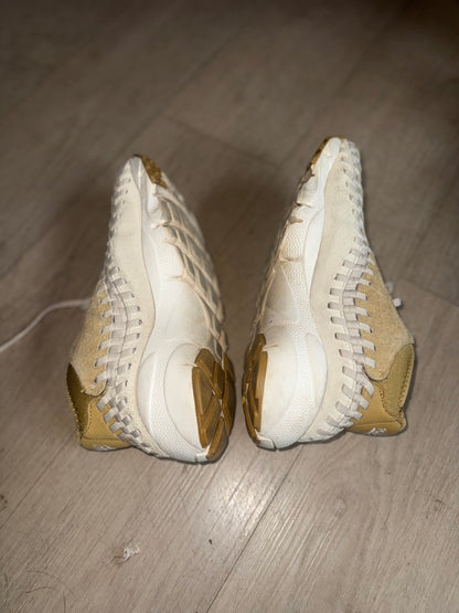 Nike Air Footscape Woven Chukka QS "Hairy Suede" sneakers in the "Flat Gold" colorway size 8