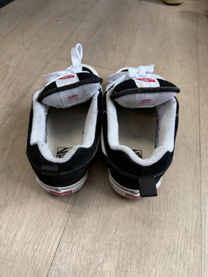 Vans Knu Skool shoes for size 9 in Black/True White, featuring a retro chunky design with a padded tongue and oversized laces