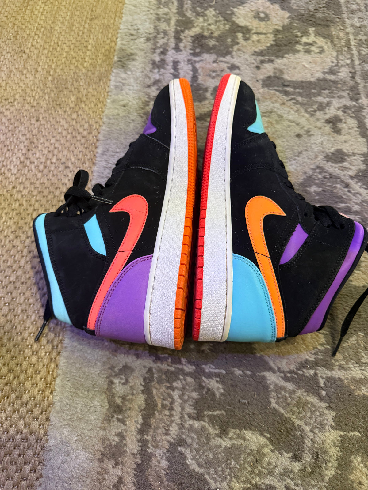 Air Jordan 1 Mid GS 'Candy' sneakers size youth 7