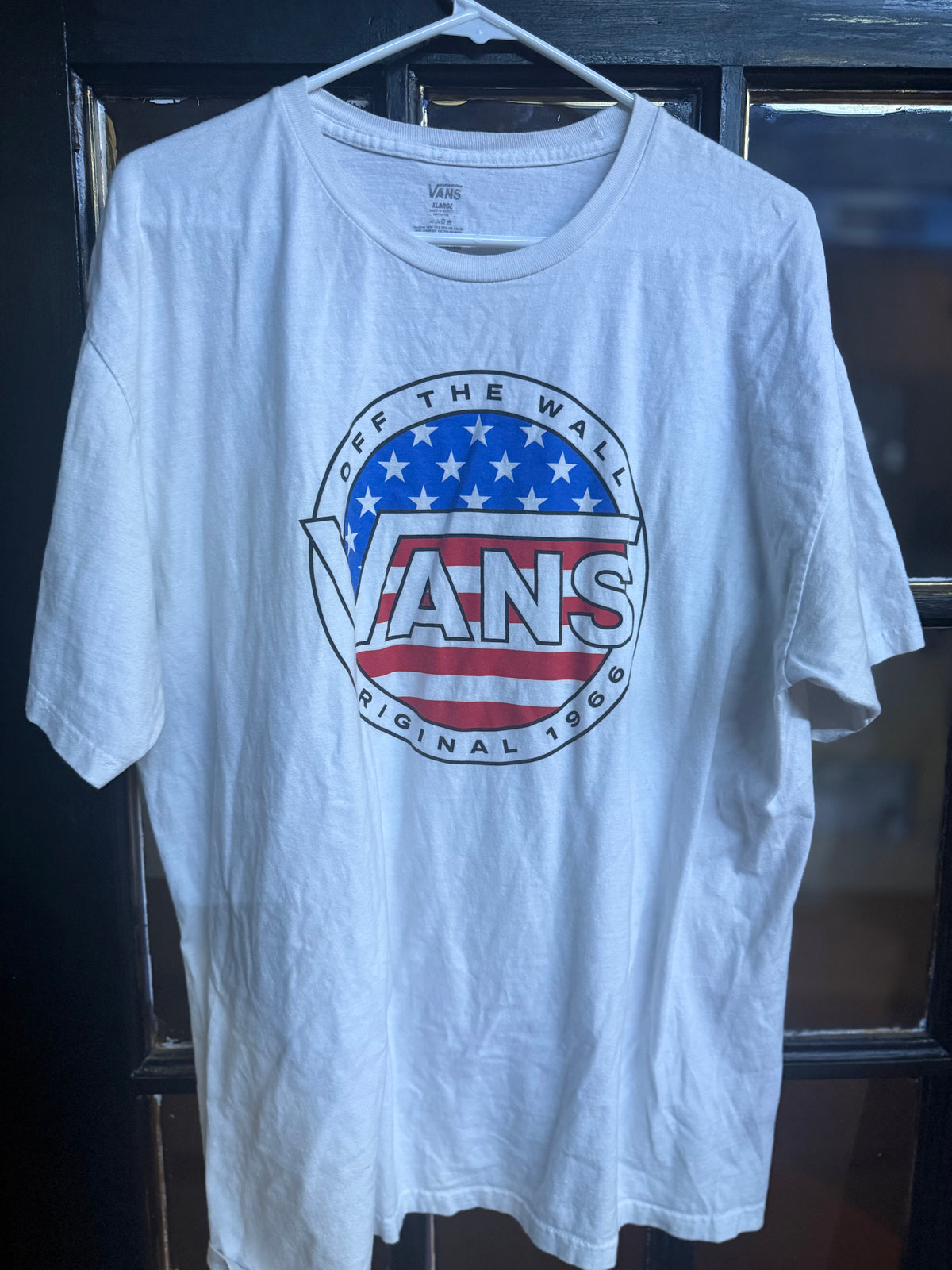 White Vans graphic t-shirt size xl "Off The Wall Original 1966" logo