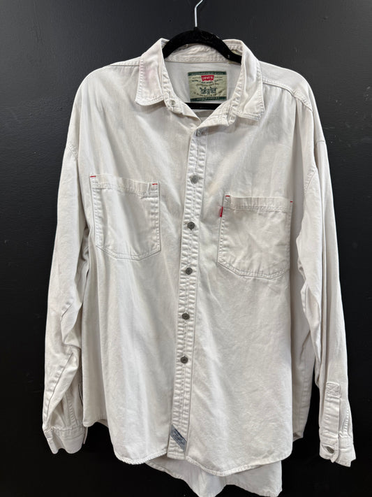 Vintage Levi's off-white cream long-sleeve denim button-up shirt size xl