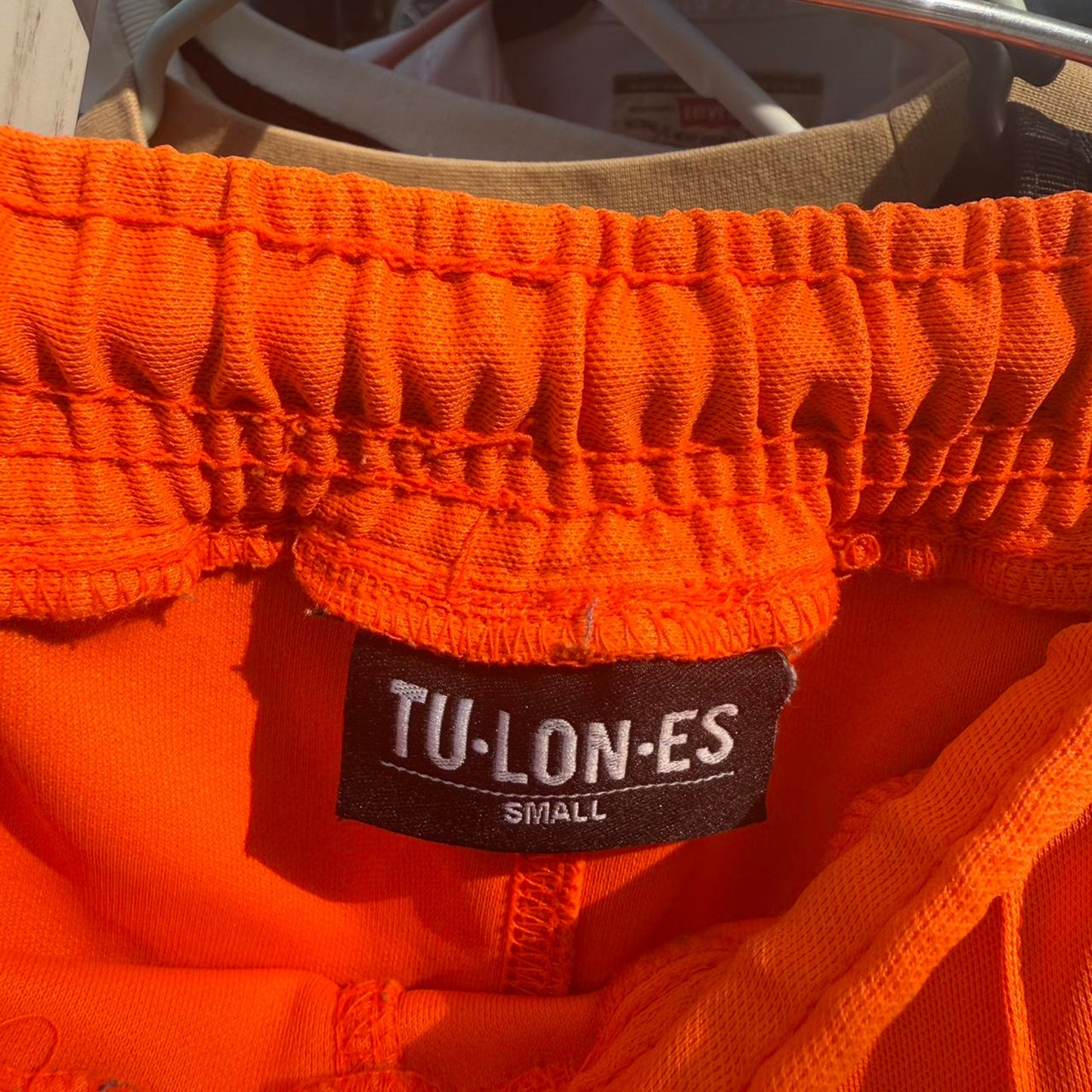 Tulones orange shorts size small