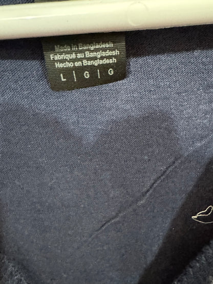 blue cotton graphic t-shirt size large featuring the yellow text "DÉPT. de la BARBERIA" printed on the back