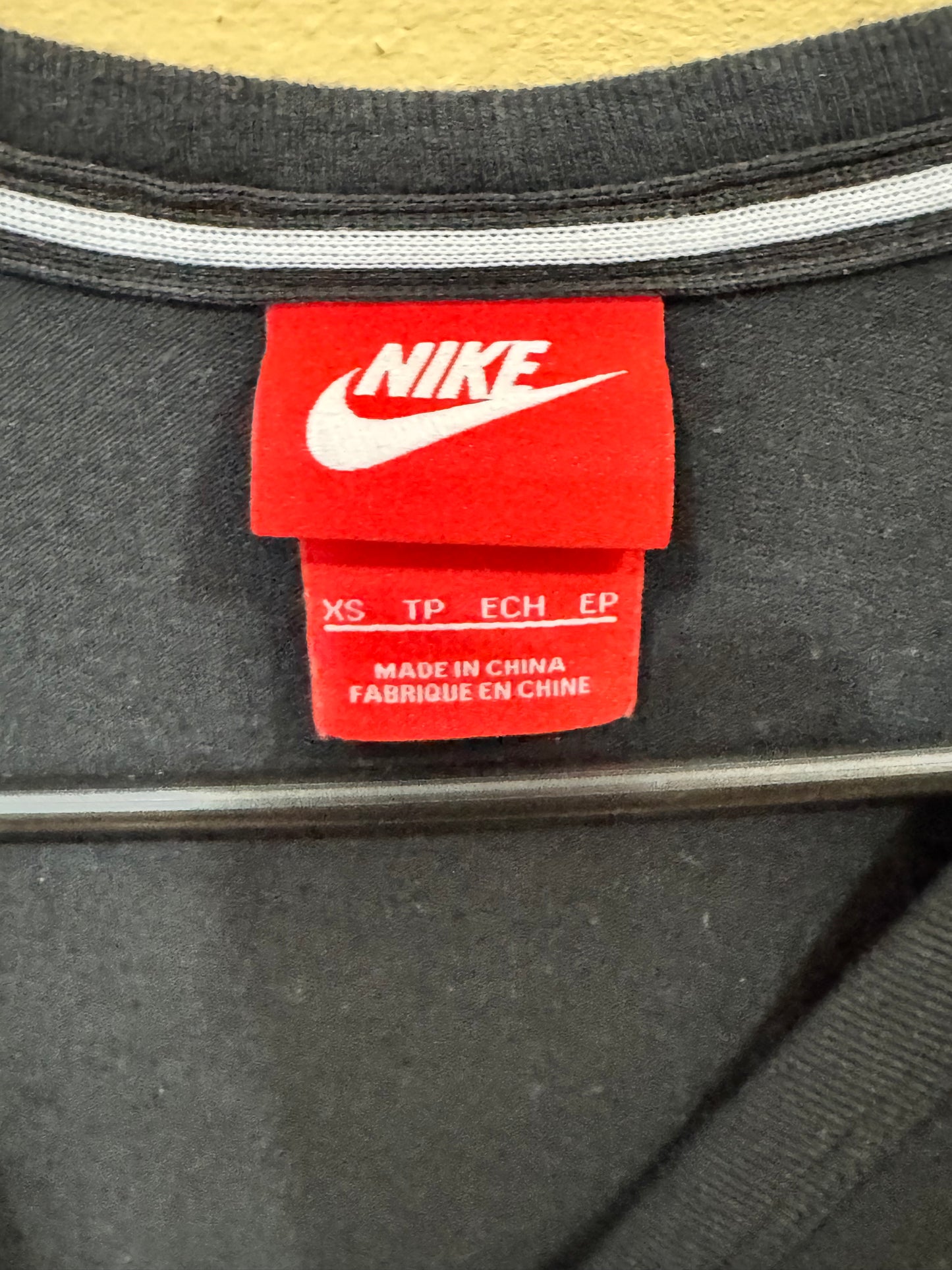 Black Nike sleeveless muscle tank top size xs