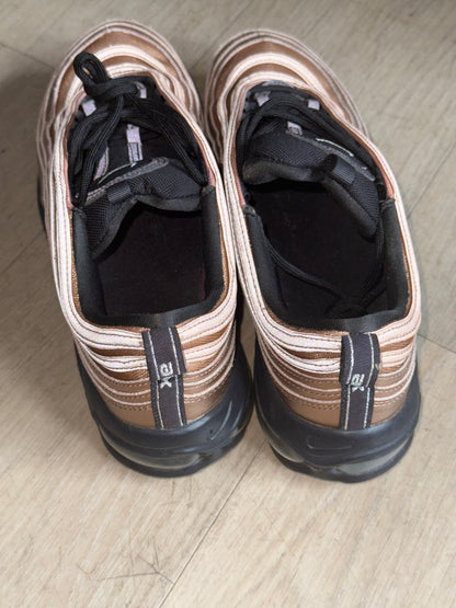 Nike Air Max 97 in "Copper" or "Metallic Red Bronze" features a distinctive metallic finish size 10