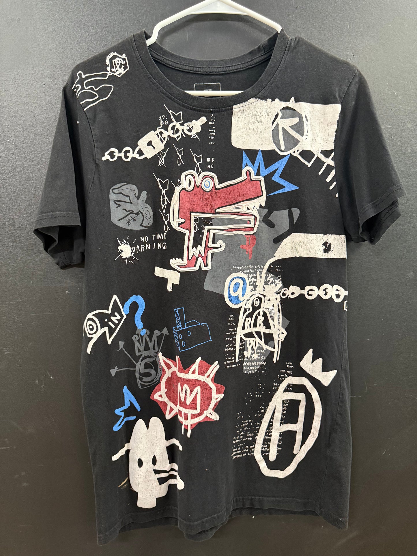 Southpole Black Short-sleeve graphic t-shirt size large graffiti-style doodle print inspired by Basquiat'