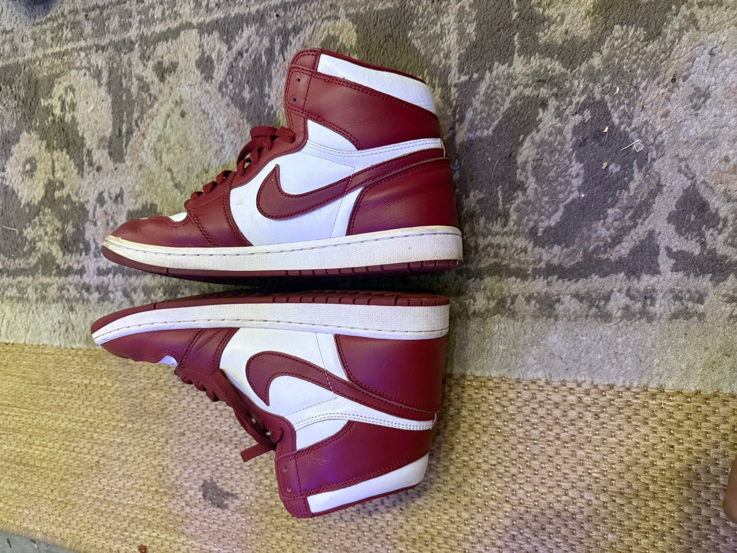 Air Jordan 1 Retro High OG 'Artisanal Red' sneaker size 11