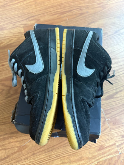 Nike SB Dunk Low Pro "Fog" shoes Size 11.5 black suede grey Swoosh