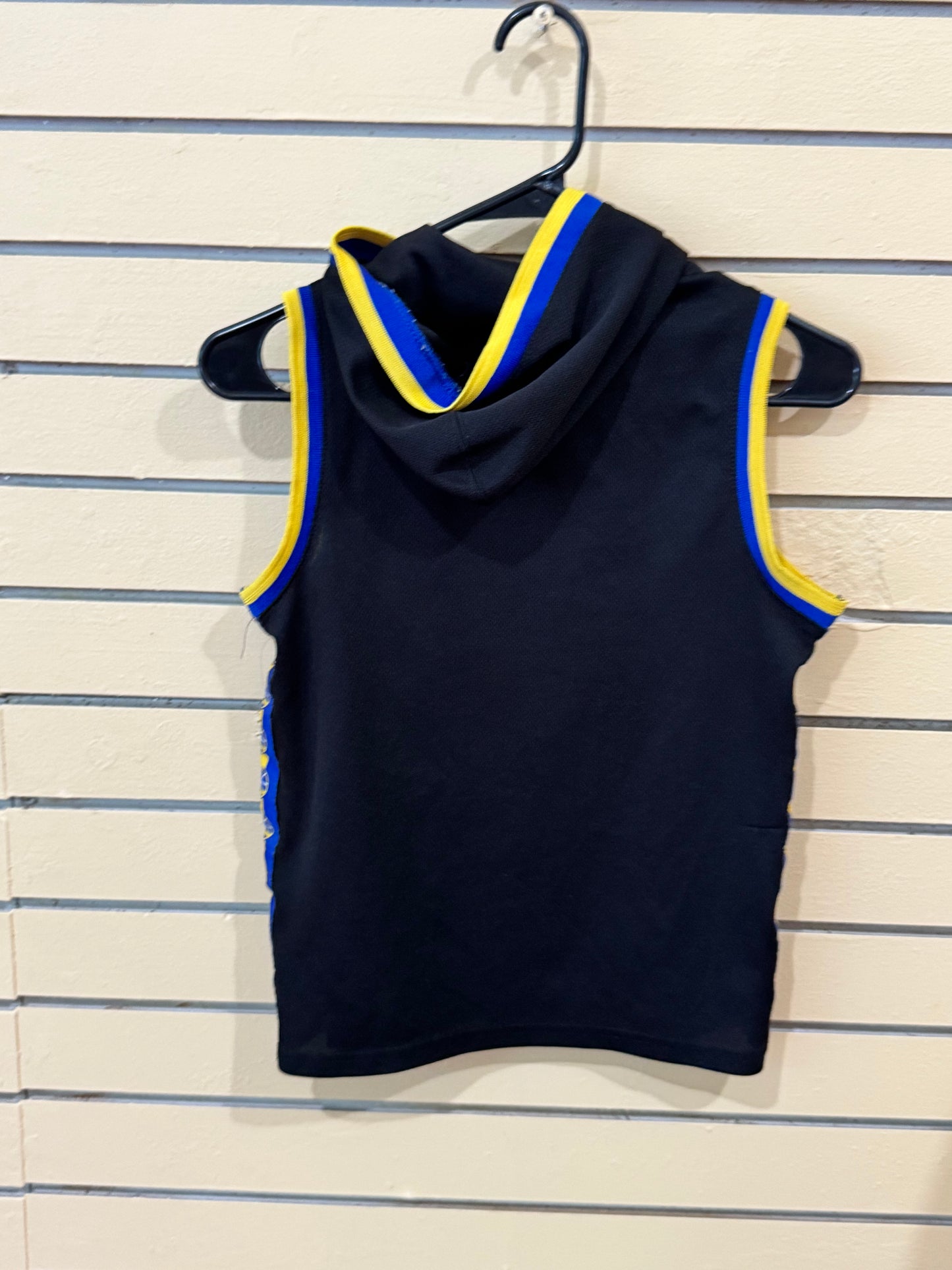 Official NBA Golden State Warriors youth sleeveless hooded jersey size small tank top in black with yellow and blue trim.