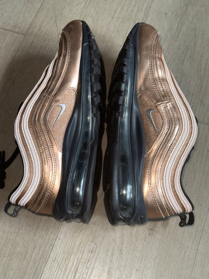Nike Air Max 97 in "Copper" or "Metallic Red Bronze" features a distinctive metallic finish size 10
