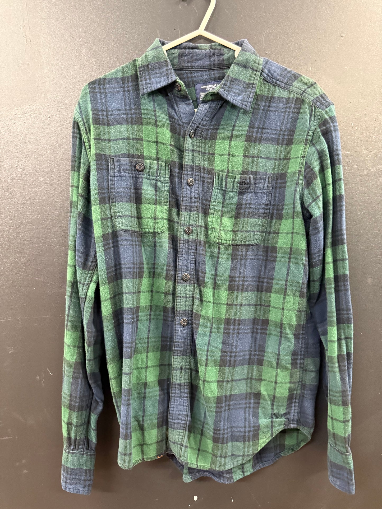 Classic American Eagle Outfitters long-sleeve flannel button-down shirt size xs