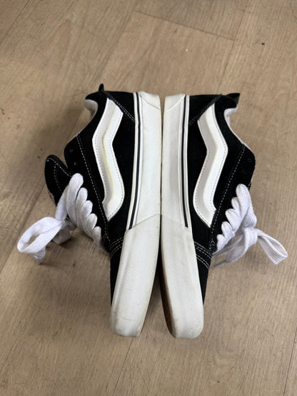 Vans Knu Skool shoes for size 9 in Black/True White, featuring a retro chunky design with a padded tongue and oversized laces