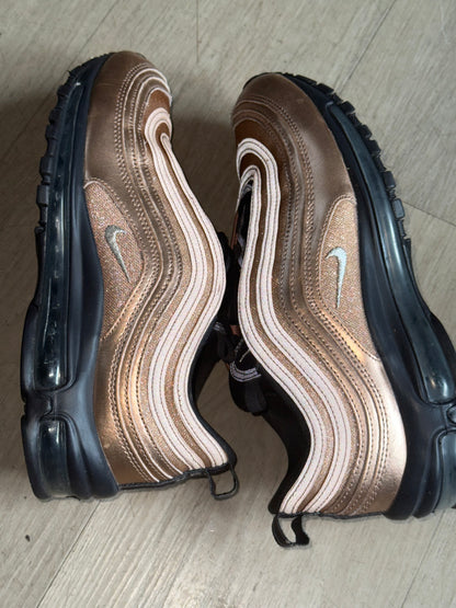 Nike Air Max 97 in "Copper" or "Metallic Red Bronze" features a distinctive metallic finish size 10
