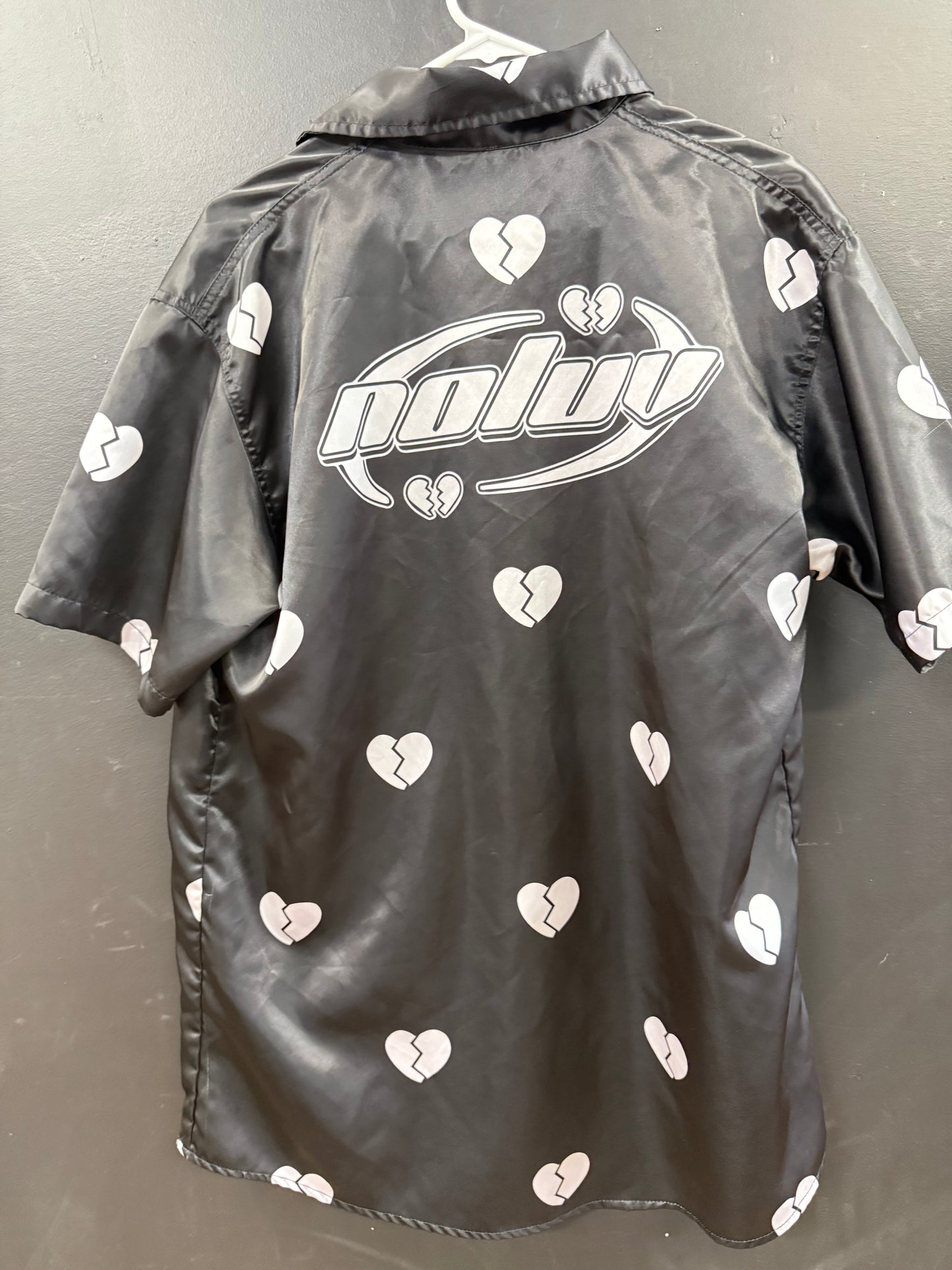 Noluv Black and White heart-patterned short-sleeve button-down shirt size xl