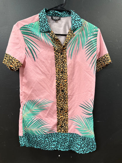 Pink Short-sleeve button-up shirt size xs turquoise and green palm leaf print, contrasted with a bold leopard-patterned collar