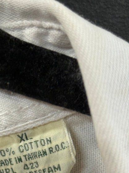 Vintage Levi's off-white cream long-sleeve denim button-up shirt size xl