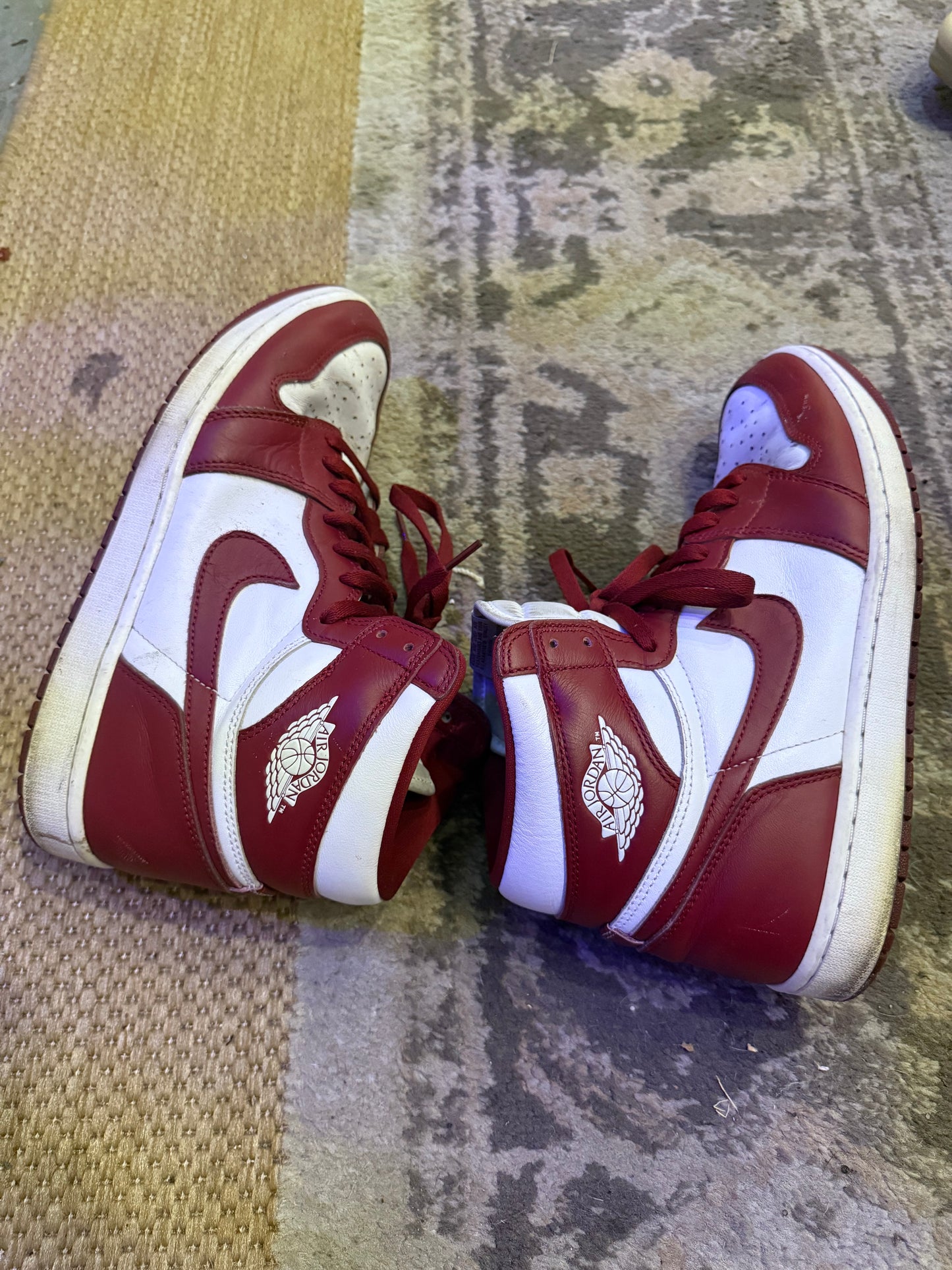 Air Jordan 1 Retro High OG 'Artisanal Red' sneaker size 11