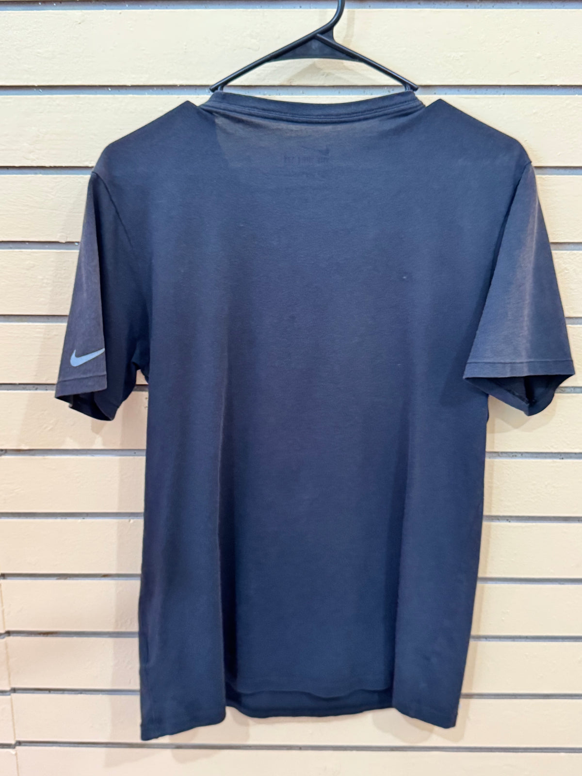 black Nike Dri-FIT "Every Damn Day" graphic t-shirt size medium