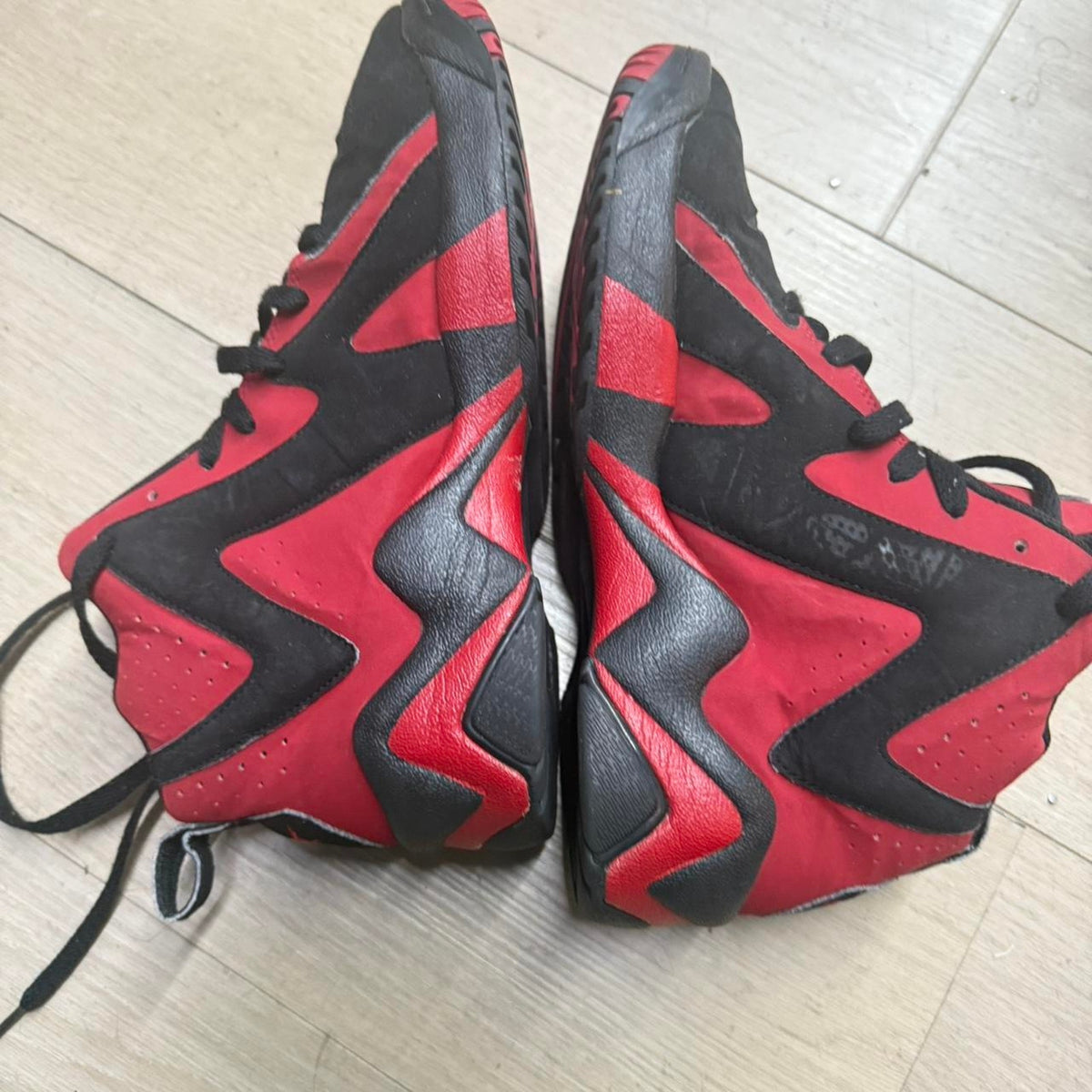 Reebok kamikaze 2 mid sneakers Red And Black size 8